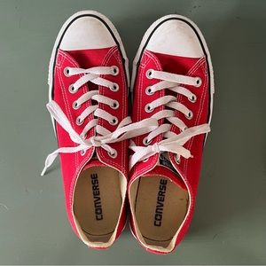 Red Converse All Star Chucks women’s size 8